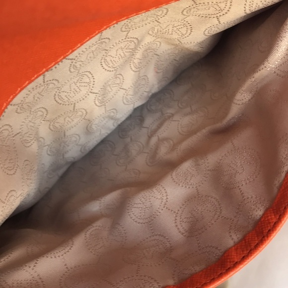 Michael Kors orange crossbody bag - Picture 6 of 11